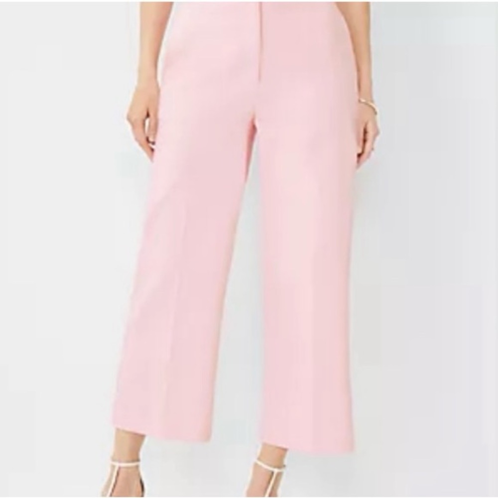 Ann Taylor Size 14 light pink wide leg capri pants